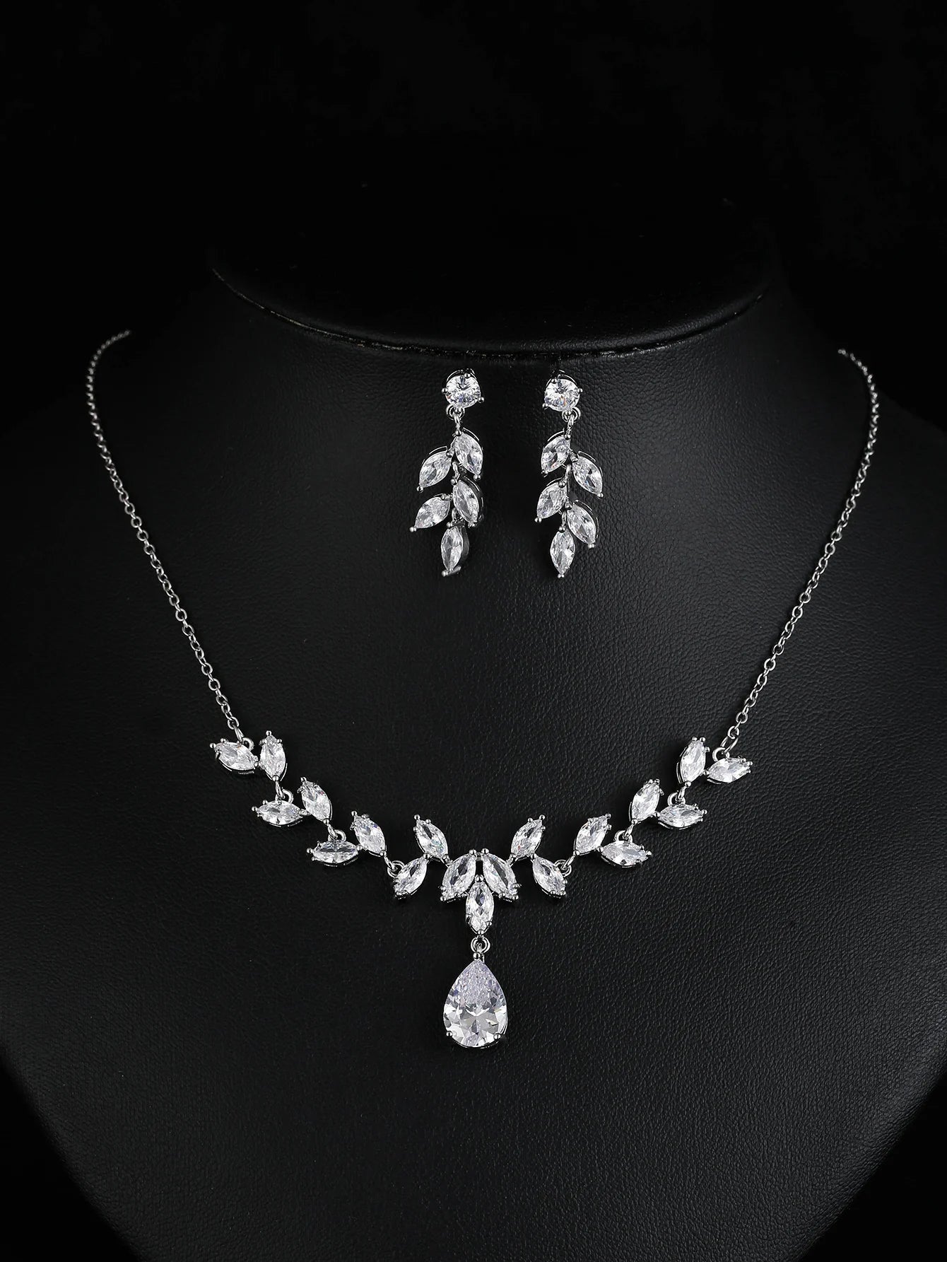 Leaves Shape Jewelry Set